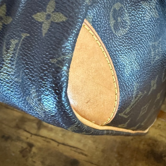 Louis Vuitton Crossbody Trocadero 30 - Picture 9 of 16